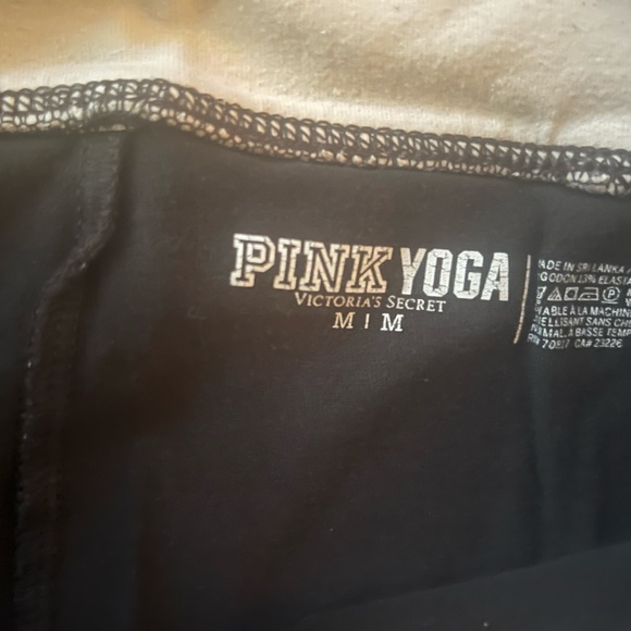 Bundle of Victoria’s Secret leggings - Picture 2 of 7